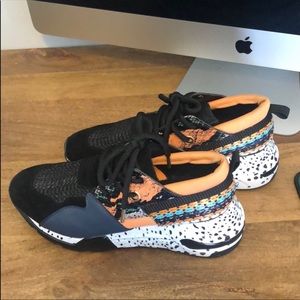 NWOT Steve Madden Tennis Shoes